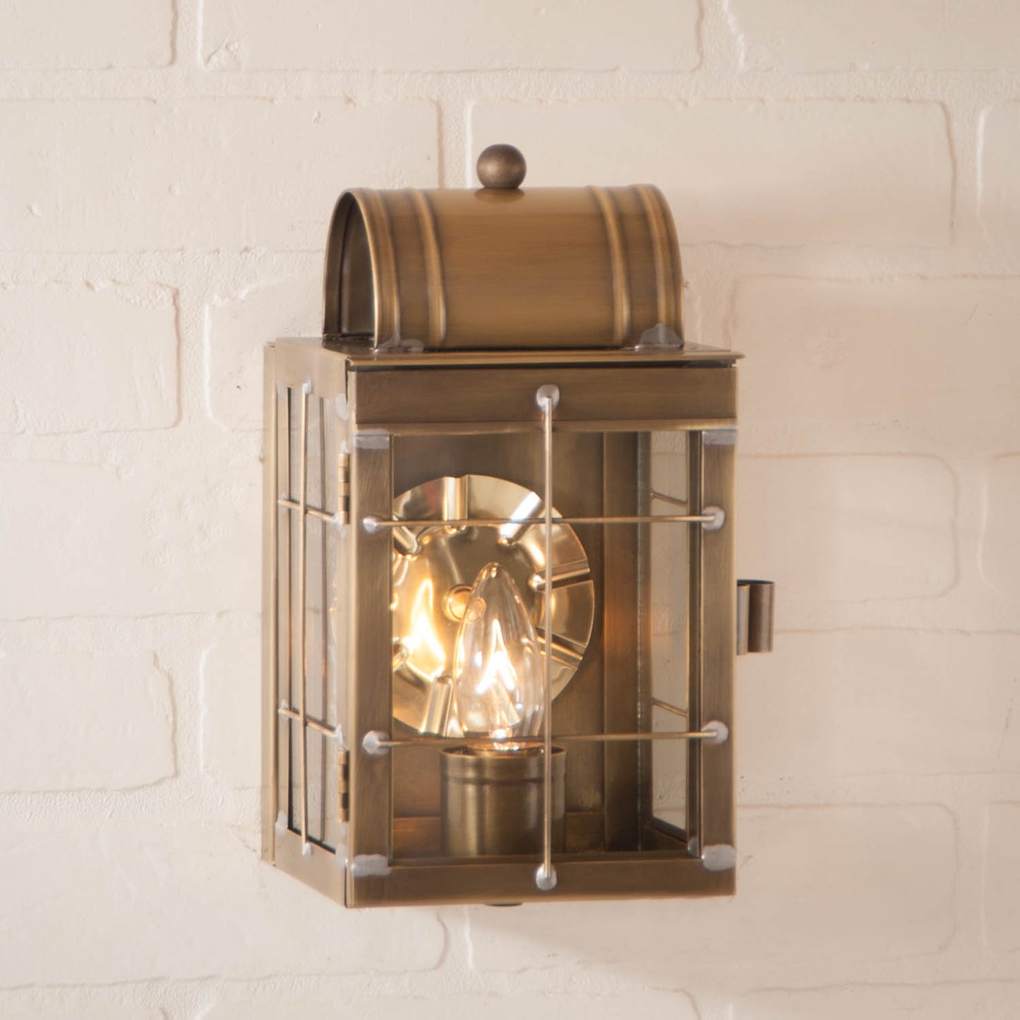 Hand-Crafted | Cape Cod | Small Wall Lantern